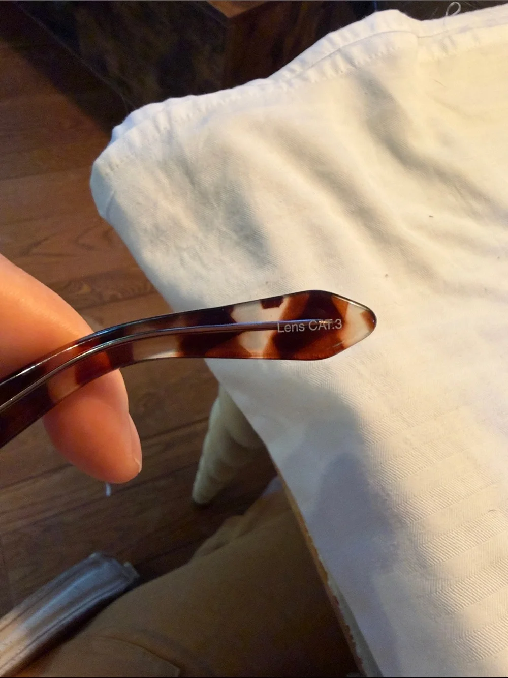 QUAY Tortoiseshell Cat-Eye Sunglasses - Brown